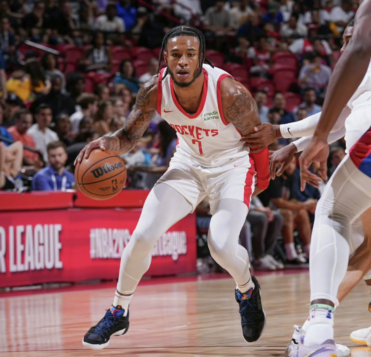 ayx-休斯敦火箭迎英超关键赛，集结日复出首秀，引发热议，球队文化再被提及的简单介绍