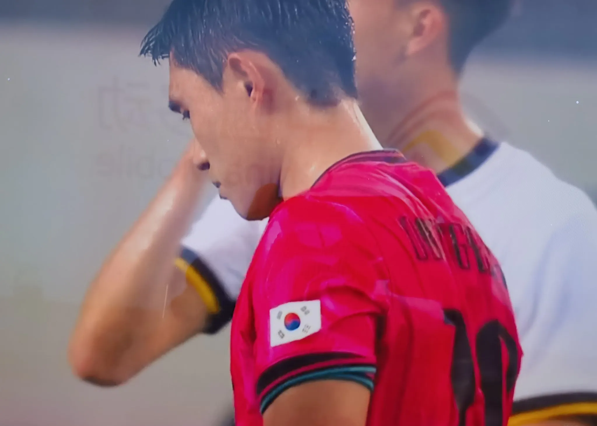 ayx-关于英超关键时刻再迎强敌，里昂状态回暖，主帅态度——球迷炸锅，医务组通报恢复的信息